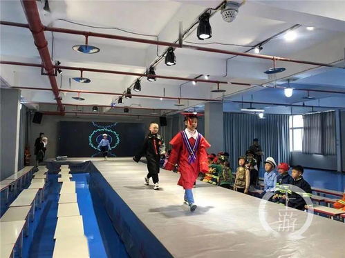 勞動教育課搬進工廠，小學生當起了設計師